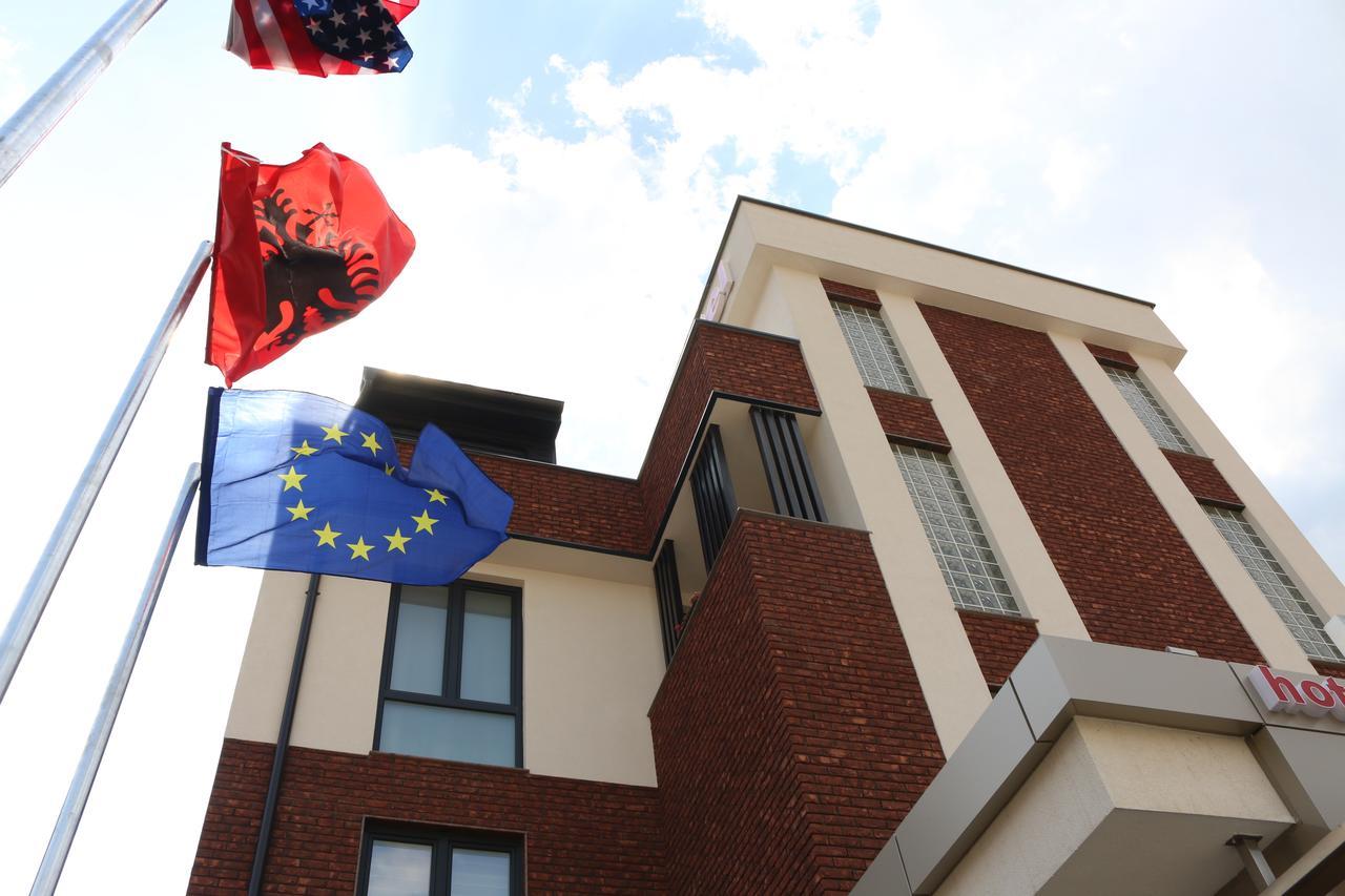 Hotel Admiral Prizren Exterior photo